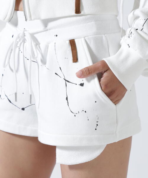 ROYAL FLASH(ロイヤルフラッシュ)の「MITSUKI/ミツキ/ペイントショートパンツ(その他パンツ・レディース・ブラック/ホワイト・F)」の12枚目の写真