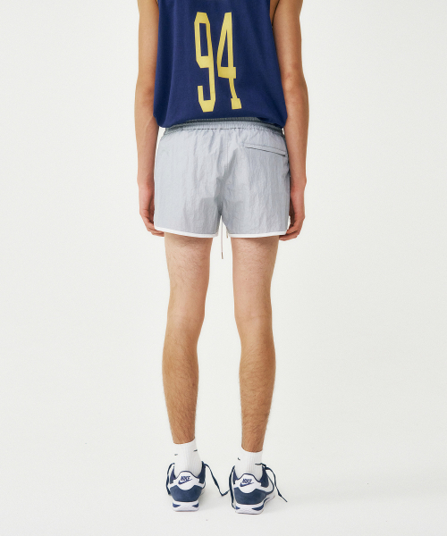 FROM ARLES(フロムアルル)の「エクストラショートスイムパンツ / グレー(その他パンツ・メンズ・グレー・MEDIUM/LARGE)」の6枚目の写真