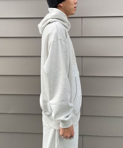 CIAOPANIC（チャオパニック）の「カットレイヤーロゴスタッズプルオーバーパーカー（パーカー・レディース・グレー/ネイビー・LARGE/MEDIUM）」の10枚目の写真