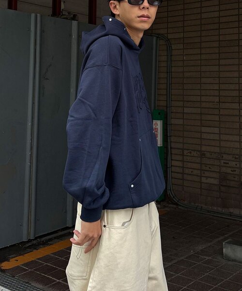 CIAOPANIC（チャオパニック）の「カットレイヤーロゴスタッズプルオーバーパーカー（パーカー・レディース・グレー/ネイビー・LARGE/MEDIUM）」の18枚目の写真