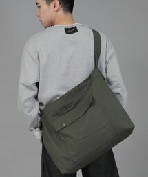 SAINTCREW（セントクルー）の「カバーポケットビッグサイズクロスバッグCPC-118カーキ（メッセンジャーバッグ）」