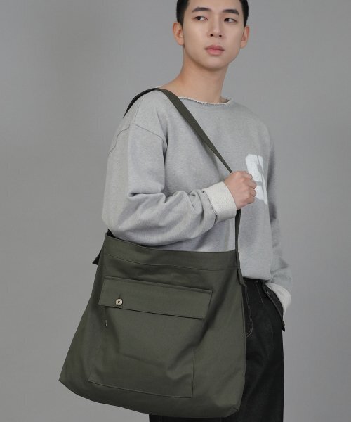 SAINTCREW(セントクルー)の「カバーポケットビッグサイズクロスバッグCPC-118カーキ(メッセンジャーバッグ・メンズ・その他・フリー)」の3枚目の写真