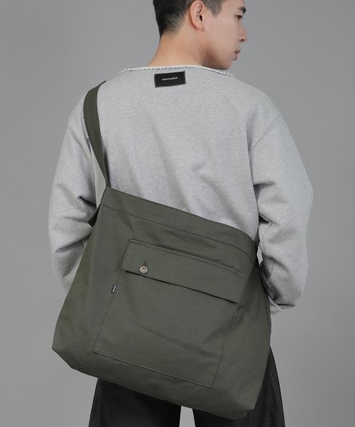 SAINTCREW(セントクルー)の「カバーポケットビッグサイズクロスバッグCPC-118カーキ(メッセンジャーバッグ・メンズ・その他・フリー)」の4枚目の写真