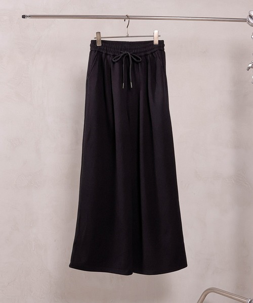 en CAnAF（エンカナフ）の「【心地よい履き心地とキレイ見えが叶う】スムースタッチパンツ（その他パンツ・レディース・ブラック/ベージュ・フリー）」の19枚目の写真