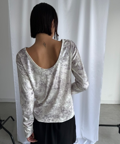 AIC.(エーアイシー)の「バックオープンベロアトップス(Tシャツ/カットソー・レディース・ベージュ/オフホワイト・FREE)」の21枚目の写真