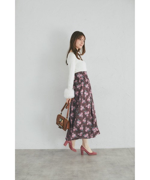 tocco closet(トッコ クローゼット)の「2WAY袖口ファー付きビジュー装飾ハートネックリブニットプルオーバー(ニット/セーター・レディース・オフホワイト/ピンク/グレー・M)」の9枚目の写真
