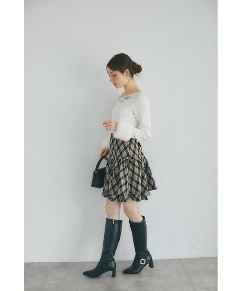 tocco closet(トッコ クローゼット)の「2WAY袖口ファー付きビジュー装飾ハートネックリブニットプルオーバー(ニット/セーター・レディース・オフホワイト/ピンク/グレー・M)」の6枚目の写真