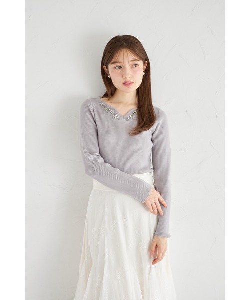 tocco closet(トッコ クローゼット)の「2WAY袖口ファー付きビジュー装飾ハートネックリブニットプルオーバー(ニット/セーター・レディース・オフホワイト/ピンク/グレー・M)」の20枚目の写真