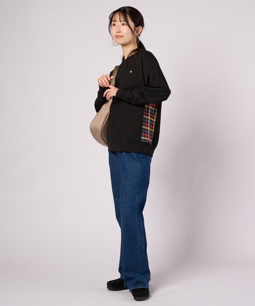 Arnold Palmer（アーノルドパーマー）の「シェア クッションダンボール プルオーバー（スウェット・レディース・アイボリー/ブラック/グレイッシュベージュ/グレー・XS/S/M/L/LL）」の11枚目の写真