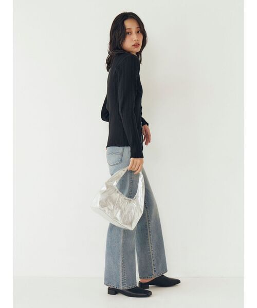 Ungrid（アングリッド）の「ボタンデザインニットカーディガン（カーディガン/ボレロ・レディース・アイボリー/ブラック/グリーン・FREE）」の11枚目の写真