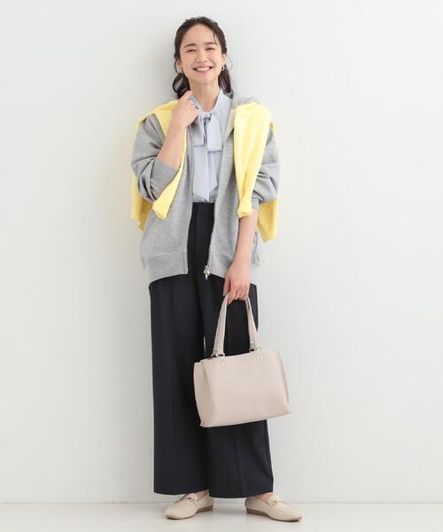 SHOO・LA・RUE（シューラルー）の「【洗濯機可/アンサンブル可】パール×ビジューがきらめく 上品クルーネックカーディガン（カーディガン/ボレロ・レディース・ベビーピンク/イエロー系その他/ブラック系2/ホワイト系3・04/03/02/01）」の13枚目の写真