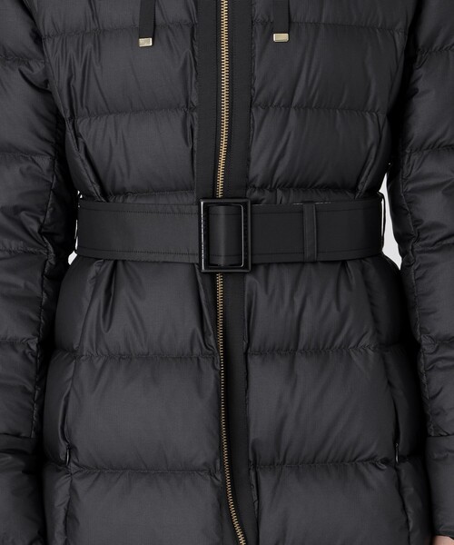 BLUE LABEL CRESTBRIDGE(ブルーレーベルクレストブリッジ)の「【防風・はっ水】リップタフタロングダウン(ダウンジャケット/コート・レディース・ブラック・38/36)」の5枚目の写真