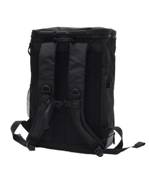 KiU(キウ)の「大容量スクエアバックパック 15インチPC対応 (34L)(バックパック/リュック・メンズ・ブラック/サンドベージュ・FREE)」の7枚目の写真