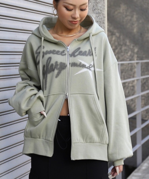 ANAP（アナップ）の「裏起毛ボリュームフーディーＷジップスウェットパーカー（パーカー・レディース・カーキ/グレー/ダークアッシュ/ピンク・F）」の3枚目の写真