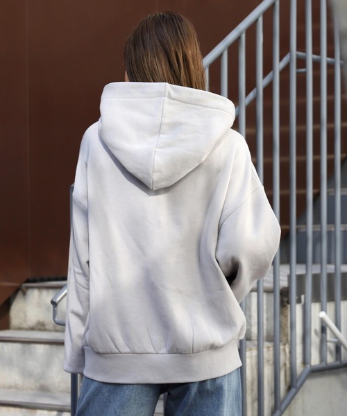 ANAP（アナップ）の「裏起毛ボリュームフーディーＷジップスウェットパーカー（パーカー・レディース・カーキ/グレー/ダークアッシュ/ピンク・F）」の8枚目の写真