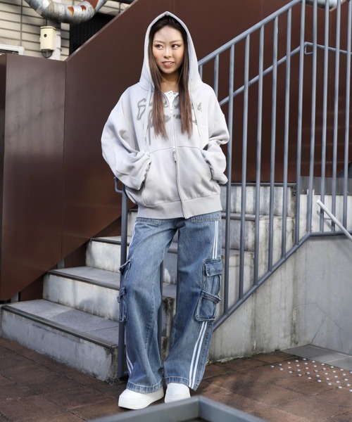 ANAP（アナップ）の「裏起毛ボリュームフーディーＷジップスウェットパーカー（パーカー・レディース・カーキ/グレー/ダークアッシュ/ピンク・F）」の10枚目の写真