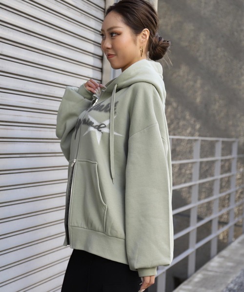 ANAP（アナップ）の「裏起毛ボリュームフーディーＷジップスウェットパーカー（パーカー・レディース・カーキ/グレー/ダークアッシュ/ピンク・F）」の19枚目の写真