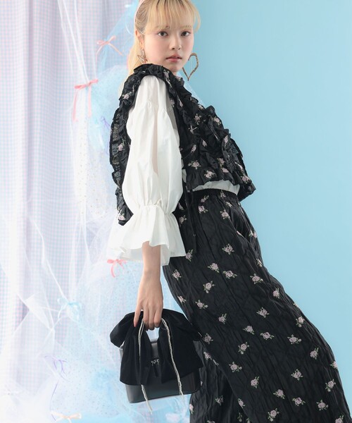 CAROLINA GLASER（カロリナ グレイサー）の「ベロア リボン パール バニティバッグ（ショルダーバッグ・レディース・ブラック・ONE SIZE）」の9枚目の写真