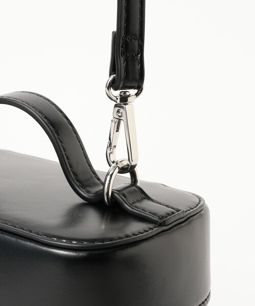 CAROLINA GLASER（カロリナ グレイサー）の「ベロア リボン パール バニティバッグ（ショルダーバッグ・レディース・ブラック・ONE SIZE）」の14枚目の写真