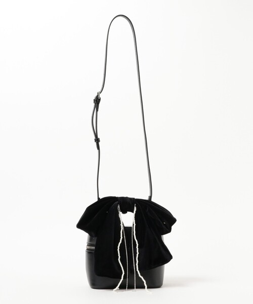 CAROLINA GLASER（カロリナ グレイサー）の「ベロア リボン パール バニティバッグ（ショルダーバッグ・レディース・ブラック・ONE SIZE）」の18枚目の写真
