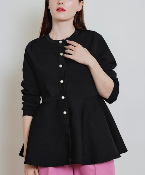 PICCIN PERLA（ピッチンペルラ）の「パールボタンペプラムカーディガン（カーディガン/ボレロ・レディース・ブラック/オフホワイト・M）」の10枚目の写真