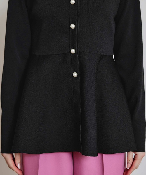 PICCIN PERLA（ピッチンペルラ）の「パールボタンペプラムカーディガン（カーディガン/ボレロ・レディース・ブラック/オフホワイト・M）」の21枚目の写真