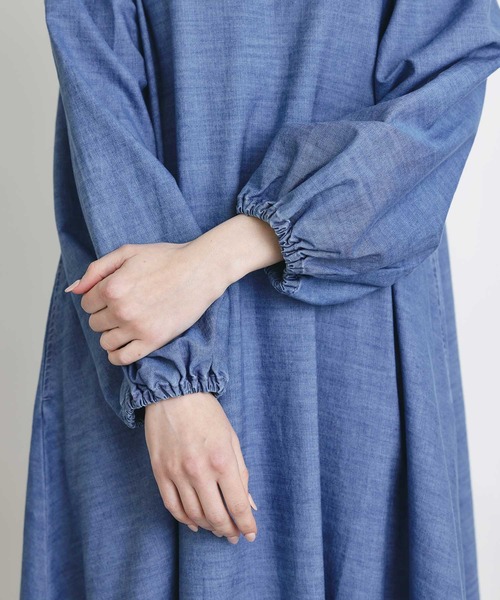 PICCIN(ピッチン)の「デニム裾ティアードワンピース(ワンピース・レディース・ライトブルー/ブルー・M)」の18枚目の写真