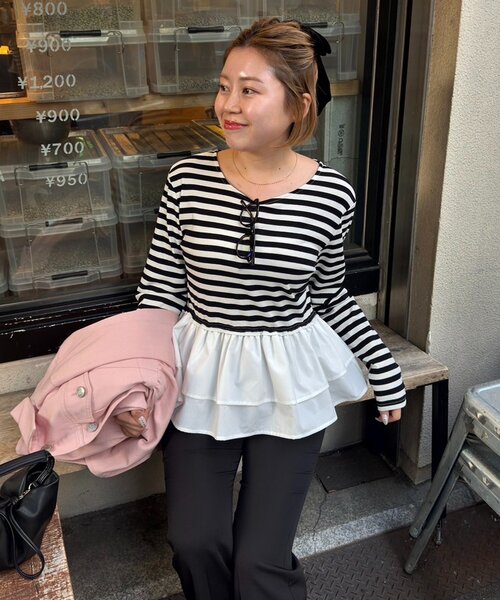 prose verse（プロズヴェール）の「【MOMO】裾フリルドッキングトップス（Tシャツ/カットソー・レディース・ピンク/オフホワイト/ブラック系その他/ブラック/アイボリー・MEDIUM/LARGE）」の4枚目の写真