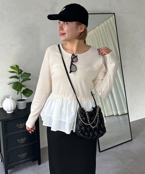 prose verse（プロズヴェール）の「【MOMO】裾フリルドッキングトップス（Tシャツ/カットソー・レディース・ピンク/オフホワイト/ブラック系その他/ブラック/アイボリー・MEDIUM/LARGE）」の3枚目の写真