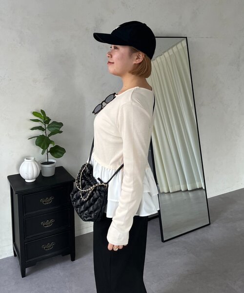 prose verse（プロズヴェール）の「【MOMO】裾フリルドッキングトップス（Tシャツ/カットソー・レディース・ピンク/オフホワイト/ブラック系その他/ブラック/アイボリー・MEDIUM/LARGE）」の8枚目の写真