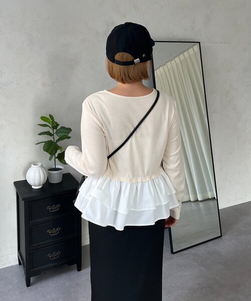 prose verse（プロズヴェール）の「【MOMO】裾フリルドッキングトップス（Tシャツ/カットソー・レディース・ピンク/オフホワイト/ブラック系その他/ブラック/アイボリー・MEDIUM/LARGE）」の9枚目の写真