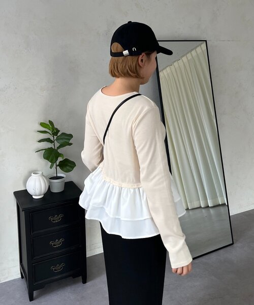 prose verse（プロズヴェール）の「【MOMO】裾フリルドッキングトップス（Tシャツ/カットソー・レディース・ピンク/オフホワイト/ブラック系その他/ブラック/アイボリー・MEDIUM/LARGE）」の11枚目の写真