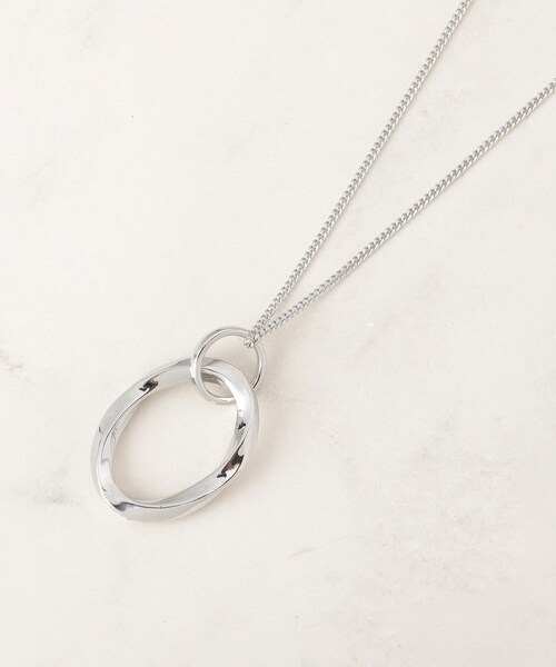 grove（グローブ）の「ツイストオーバルビジューネックレス（ネックレス・レディース・シルバー/ゴールド・00）」の8枚目の写真