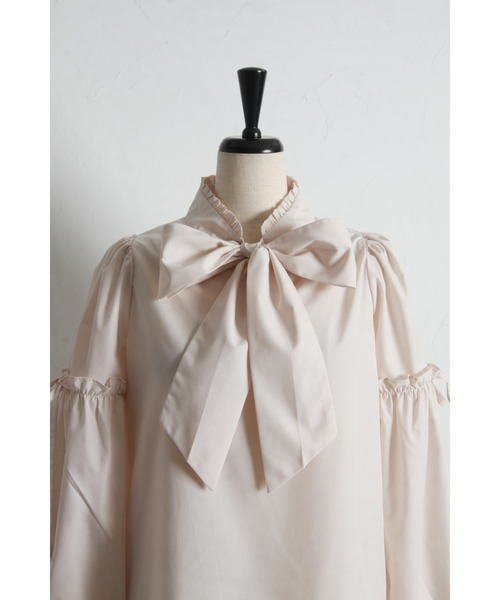 tocco closet(トッコ クローゼット)の「プチフリル&リボン付きブラウス(シャツ/ブラウス・レディース・ベージュ/オフホワイト・M)」の22枚目の写真