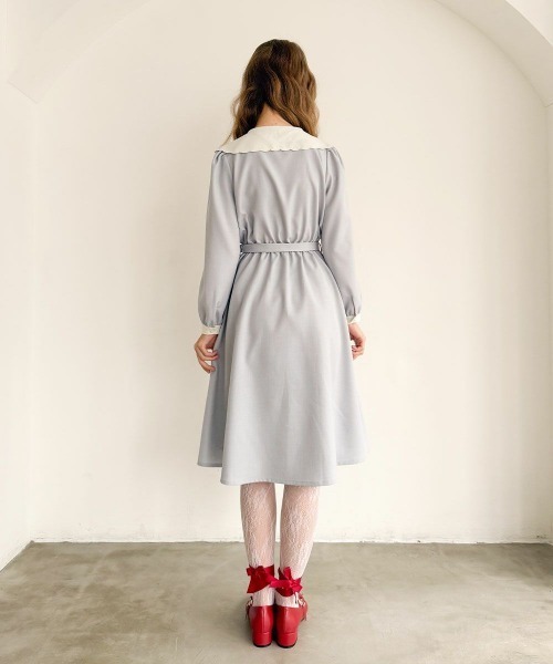 F i.n.t(フィント)の「ビッグリボンクレリック衿ワンピース(ワンピース・レディース・ライトブルー/ネイビー・FREE)」の13枚目の写真