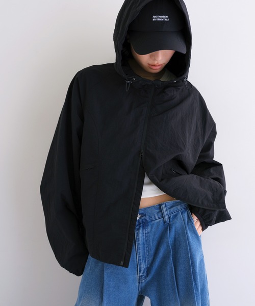 ANME(アンメ)の「【新色追加】ナイロンジップパーカー(接触冷感/UVカット(UPF50+)/撥水加工)(マウンテンパーカー・レディース・ブラウン/グレー/ブラック/ネイビー・M/L)」の5枚目の写真
