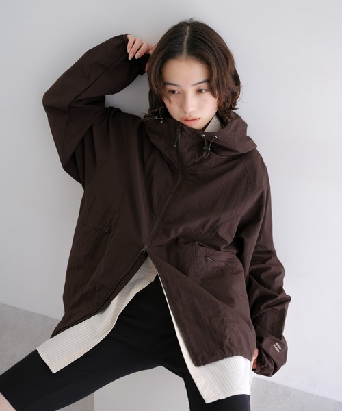 ANME(アンメ)の「【新色追加】ナイロンジップパーカー(接触冷感/UVカット(UPF50+)/撥水加工)(マウンテンパーカー・レディース・ブラウン/グレー/ブラック/ネイビー・M/L)」の12枚目の写真