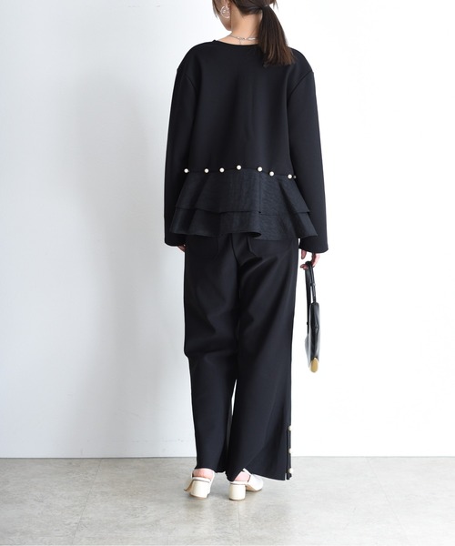 Eimee Law（エイミーロウ）の「パール付きペプラムボンディングジャケット（サロペット/オーバーオール・レディース・ブラック・FREE）」の4枚目の写真