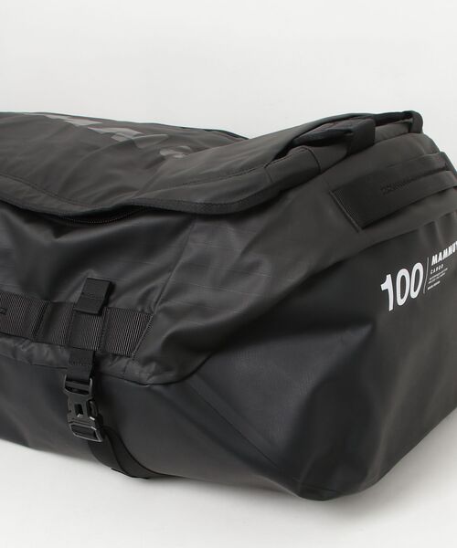 Mammut（マムート）の「【背負えるダッフルバッグ】カーゴ 100L / Cargo 100（ボストンバッグ・メンズ・ブラック/レッド・100L）」の5枚目の写真