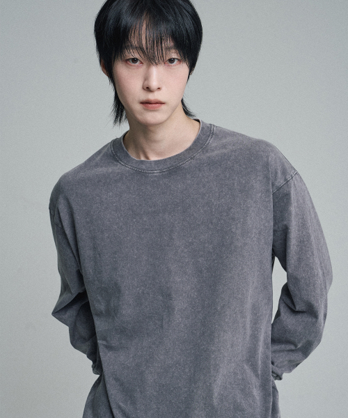 MOOVN(ムブン)の「ピグメントロングスリーブTシャツグレー(Tシャツ/カットソー・メンズ・その他・MEDIUM/LARGE/X-LARGE)」の3枚目の写真