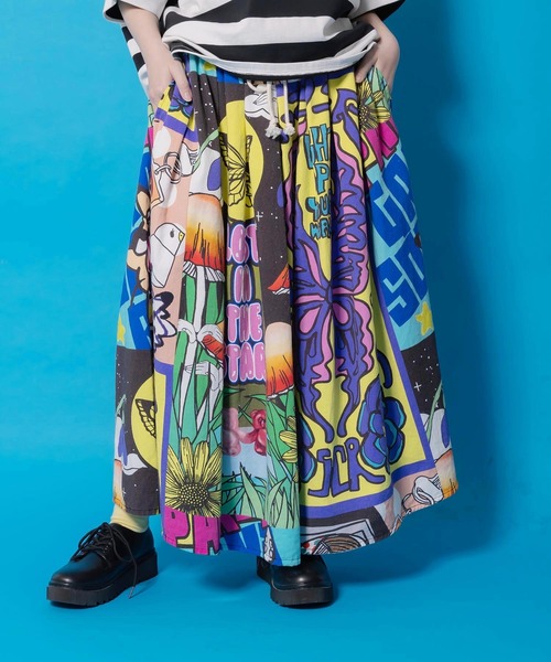 ScoLar（スカラー）の「161641：蝶々とキノコのコラージュ柄スカート（スカート・レディース・アイボリー/パープル・M）」の7枚目の写真