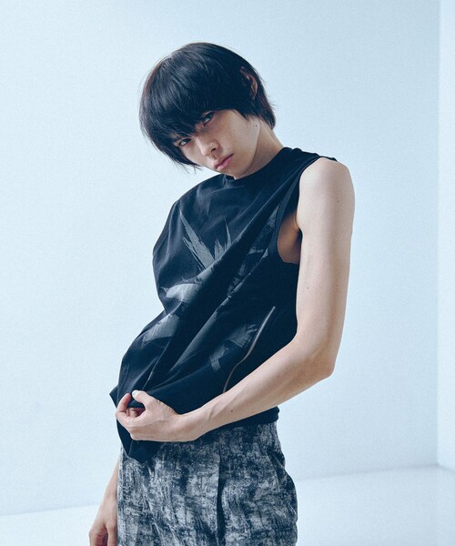 5351 POUR LES HOMMES(ゴーサンゴーイチプールオム)の「ジップ ノースリーブTシャツ(Tシャツ/カットソー・メンズ・ブラック/ホワイト・44/46/48/50)」の15枚目の写真