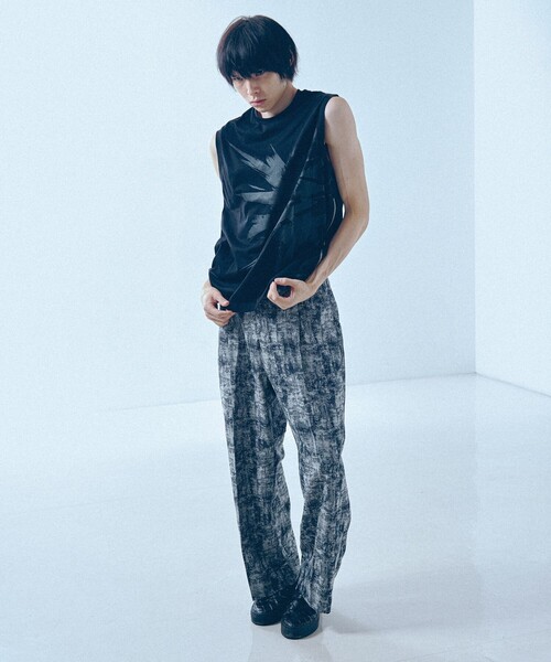 5351 POUR LES HOMMES(ゴーサンゴーイチプールオム)の「ジップ ノースリーブTシャツ(Tシャツ/カットソー・メンズ・ブラック/ホワイト・44/46/48/50)」の19枚目の写真