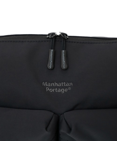 Manhattan Portage（マンハッタンポーテージ）の「NEUES VELOCITY SHOULDER BAG (LG) TUSSAH PVC（ショルダーバッグ・メンズ・ブラック・MEDIUM）」の18枚目の写真