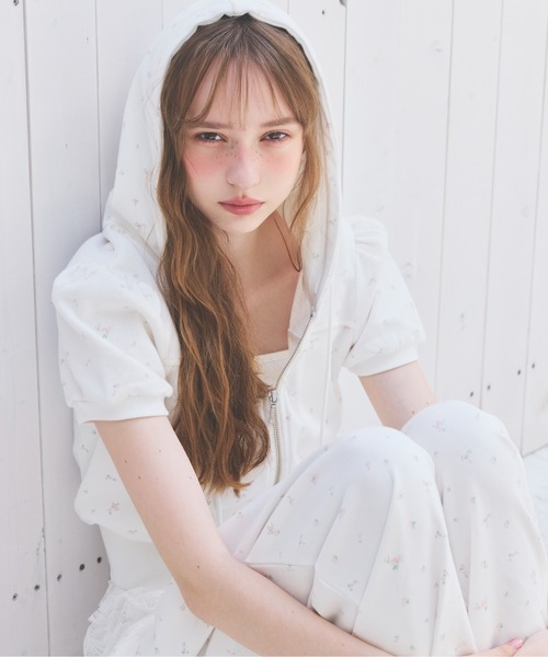 Heather(ヘザー)の「UV裏毛フーディ(半袖) 678642(パーカー・レディース・ピンク/オートミール/ブルー/グレー系/ホワイト系その他・FREE)」の6枚目の写真