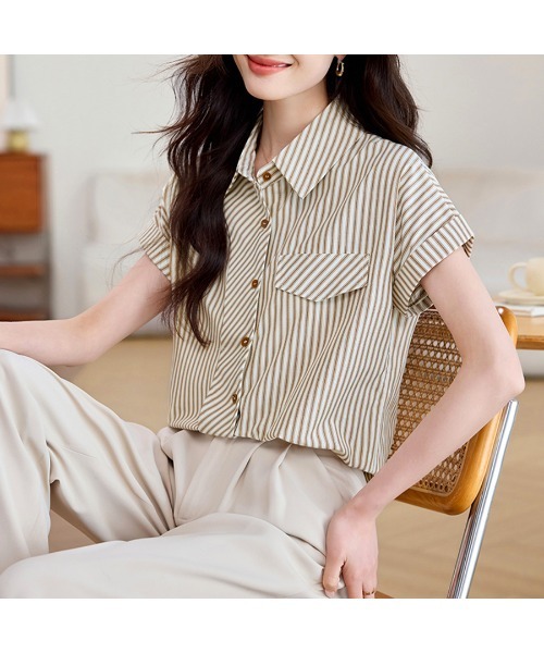 ReRe(リリ)の「ポケット風デザインストライプシャツ(シャツ/ブラウス・レディース・ベージュ・MEDIUM/LARGE/X-LARGE)」の4枚目の写真