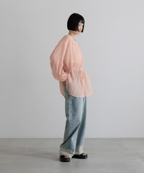 LOWRYS FARM（ローリーズファーム）の「ドロストバンドシャツ 668095（シャツ/ブラウス・レディース・ブラック/アイボリー/ピンク・FREE）」の11枚目の写真