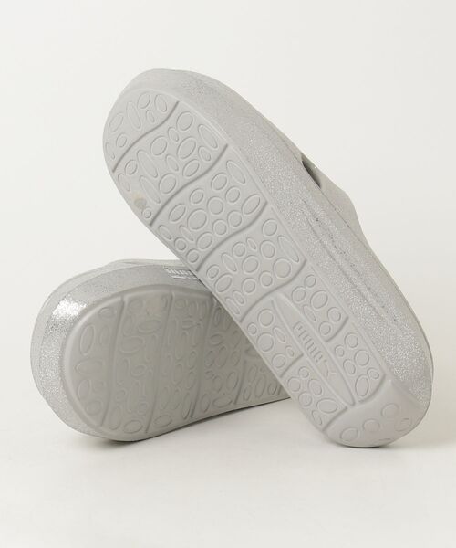 PUMA(プーマ)の「プーマ PUMA プーマ フラッター スライドGLITTER(サンダル・レディース・ライトグレー・25.0cm/24.0cm/23.0cm)」の8枚目の写真