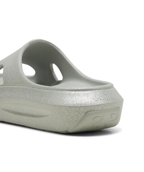 PUMA(プーマ)の「プーマ PUMA プーマ フラッター スライドGLITTER(サンダル・レディース・ライトグレー・25.0cm/24.0cm/23.0cm)」の6枚目の写真