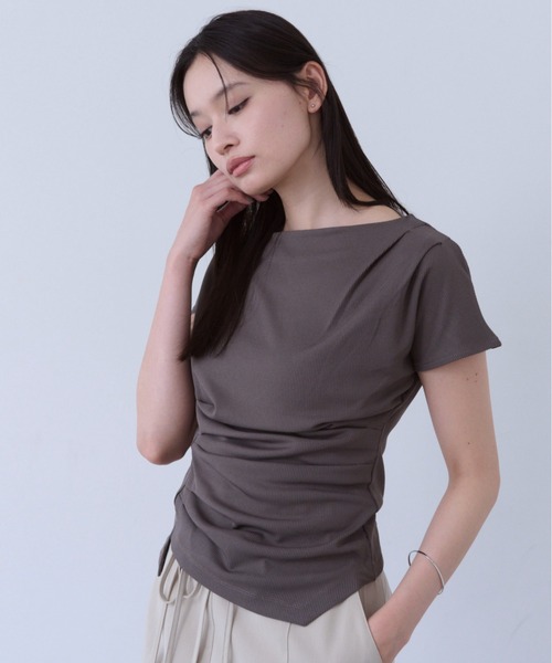 SOYEN(ソイエン)の「コンパクトアシンメトリータックサイドギャザーTシャツ(Tシャツ/カットソー・レディース・ブラウン/クリーム・F)」の22枚目の写真